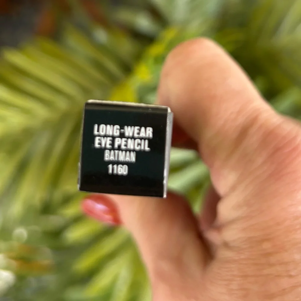 Black Eye Pencil in the shade 
